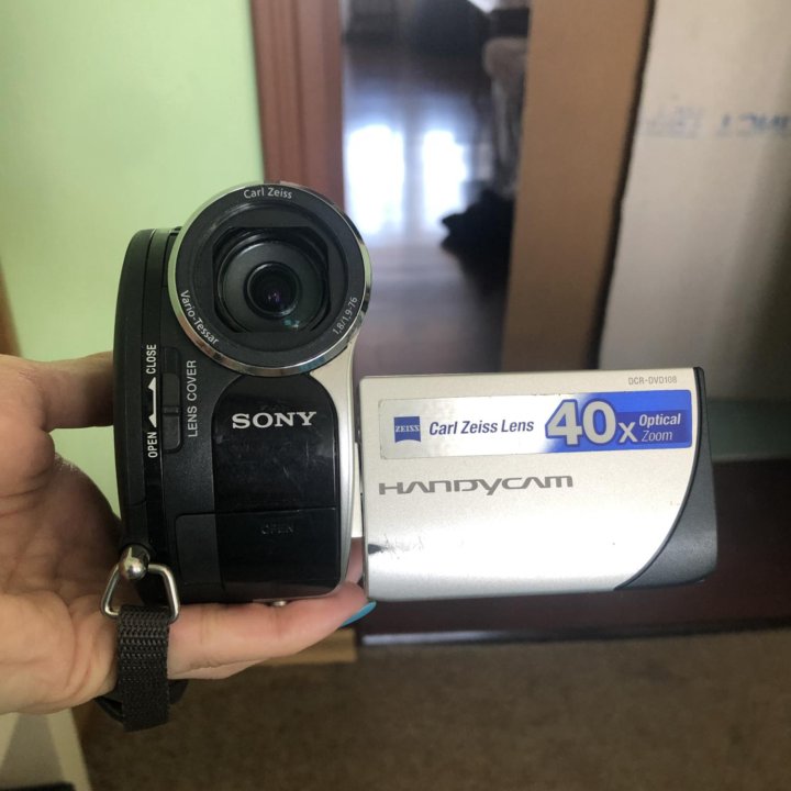 Камера Sony Handycam DCR-DVD108E