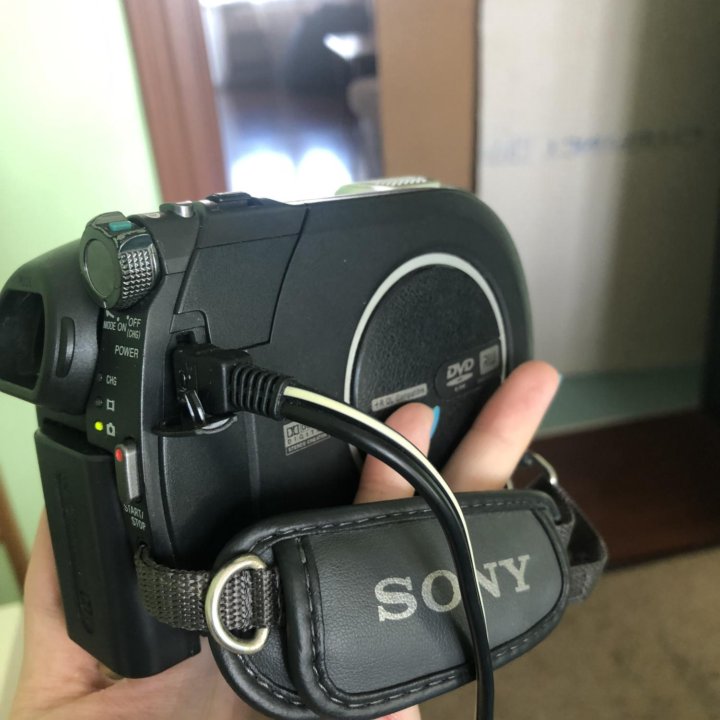 Камера Sony Handycam DCR-DVD108E