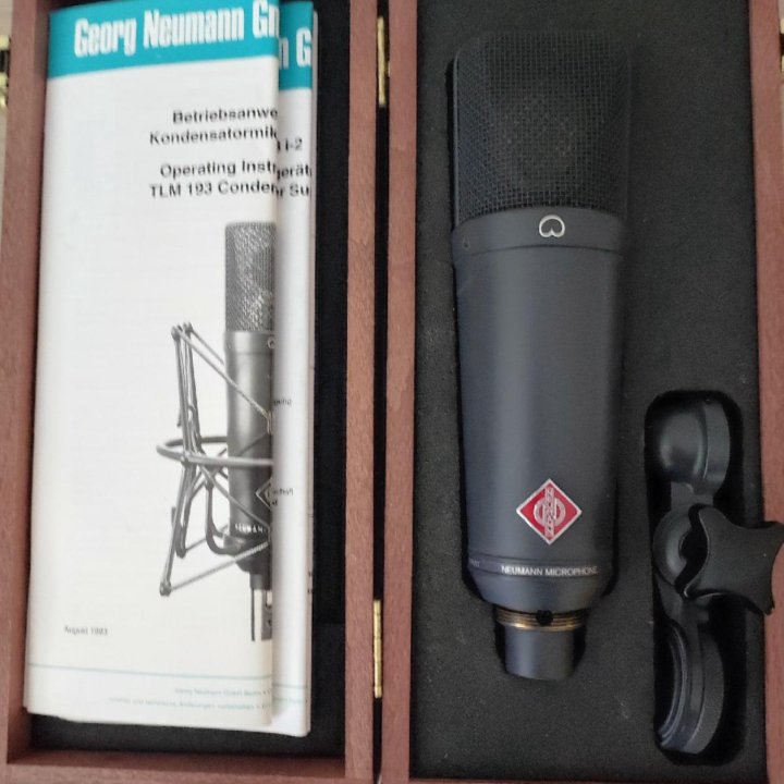 Студийный микрофон neumann tlm