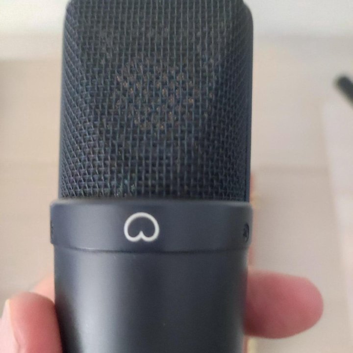 Студийный микрофон neumann tlm