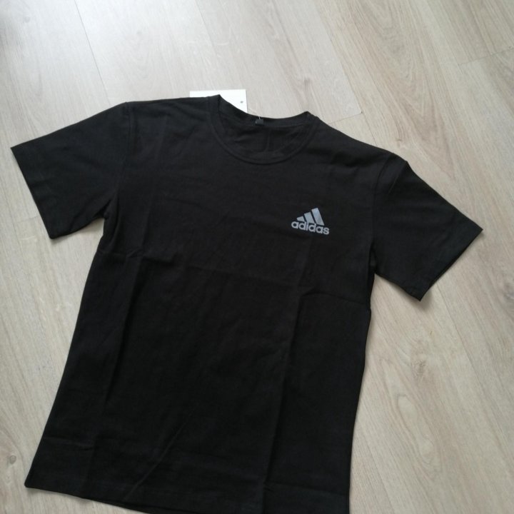 Футболка новая Adidas р.с 46 по 50