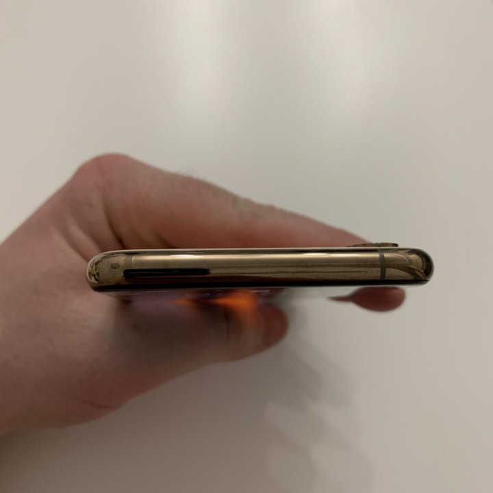 Apple iPhone XS 64 gb gold