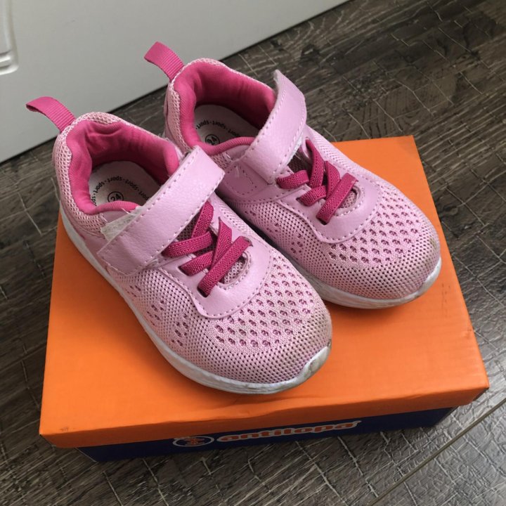 Кроссовки antilopa