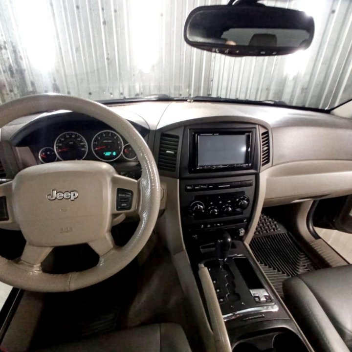 Jeep Grand Cherokee, 2004