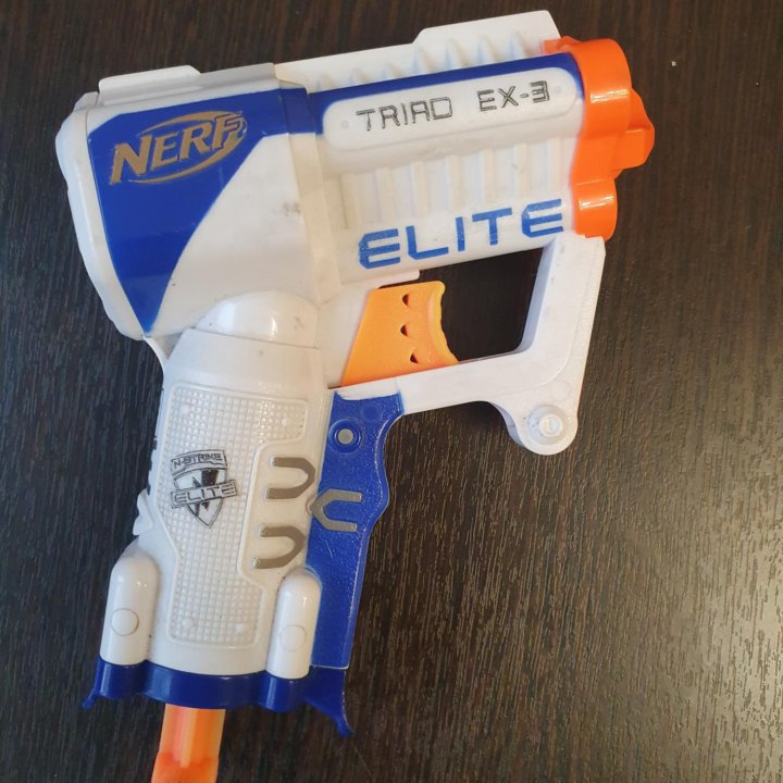 Продам б/у бластер элит триад (nerf)