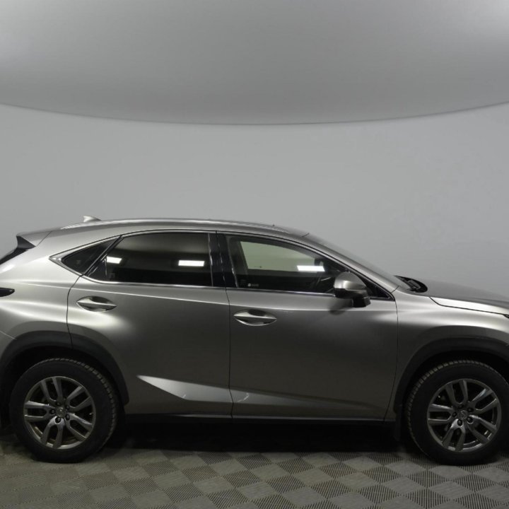 Lexus NX, 2017