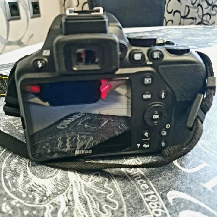 Зеркальный фотоаппарат Nikon d3500 18-55pvr kit