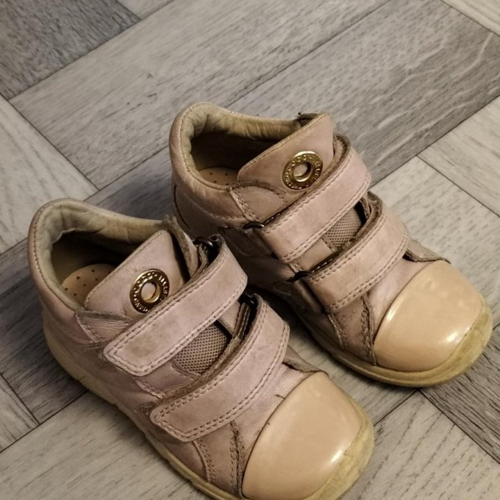 Ботинки для девочки Экко