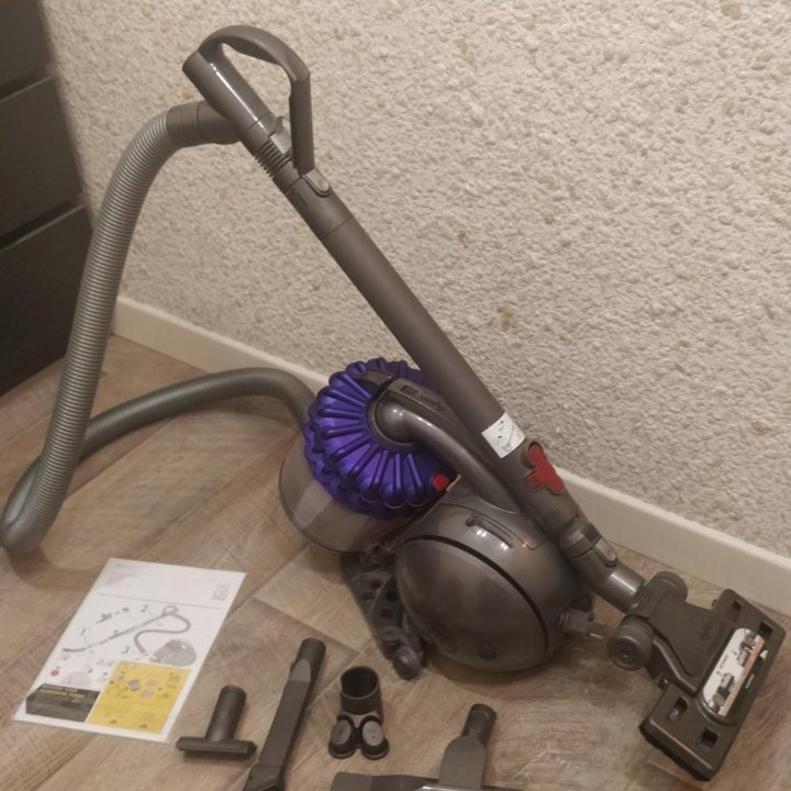 Пылесос Dyson DC52 Allergy Musclehead Parquet