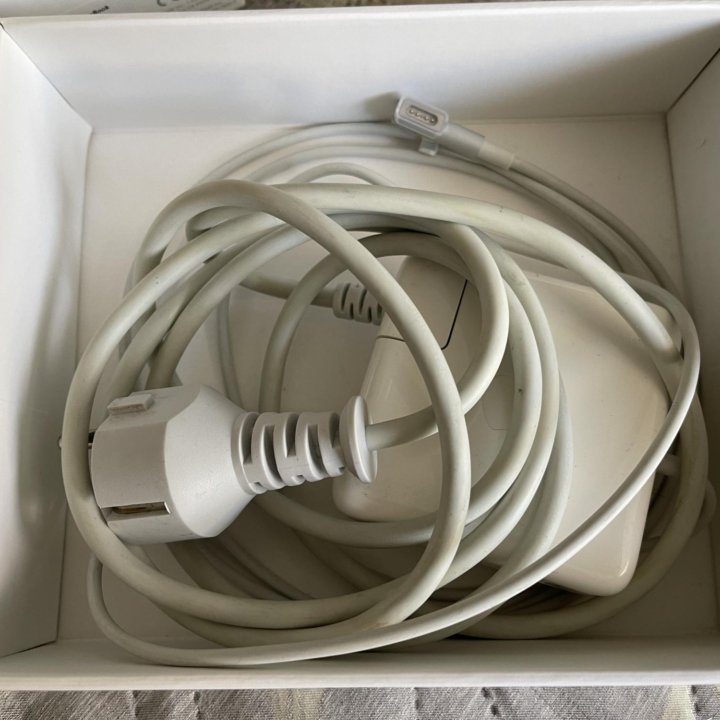 Apple magsafe power adapter 60w