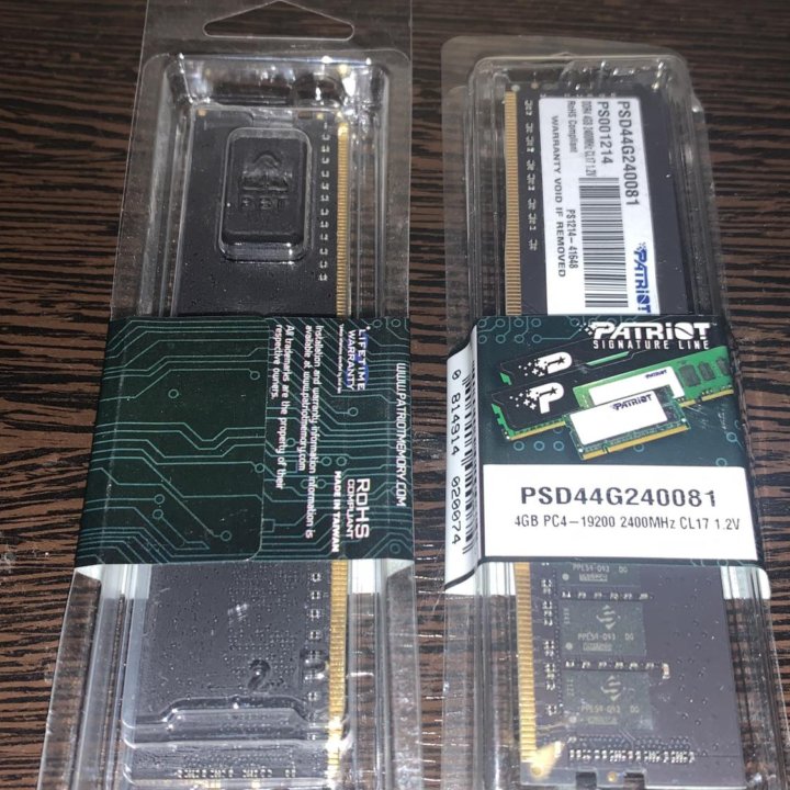 Модуль памяти DDR4 4GB Patriot Memory PSD44G240081