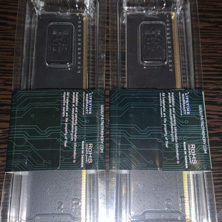 Модуль памяти DDR4 4GB Patriot Memory PSD44G240081