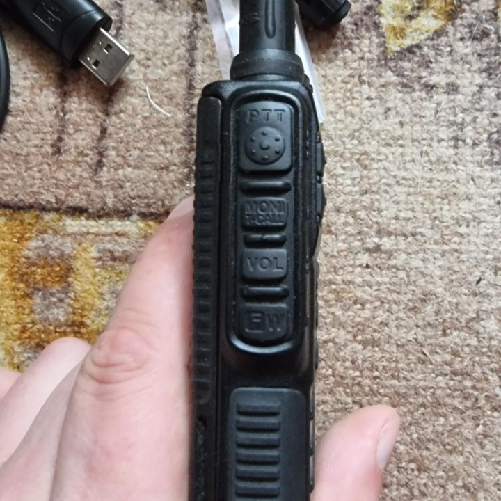 Рация YAESU VX-8DE