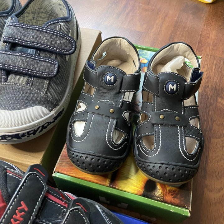 Детская обувь для мальчика новая
