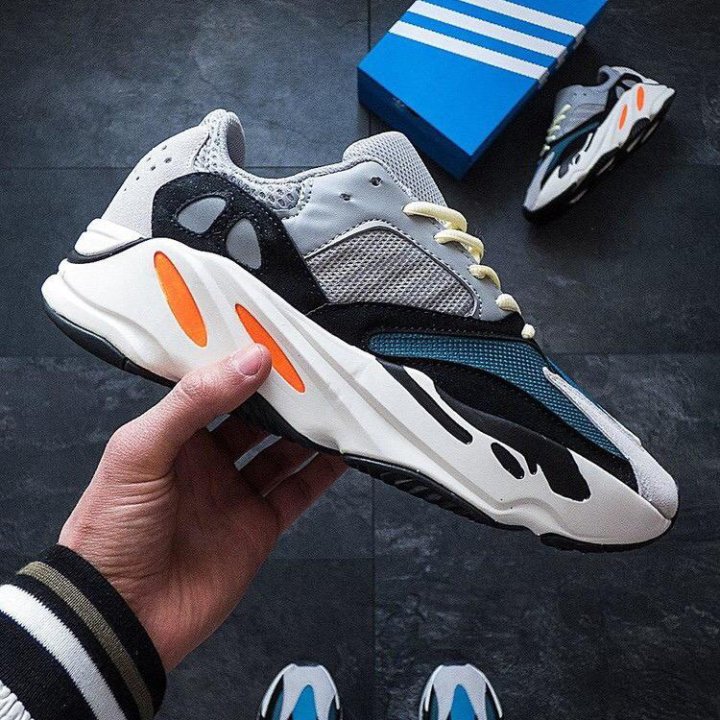 Кроссовки Adidas Yeezy 700 v 2