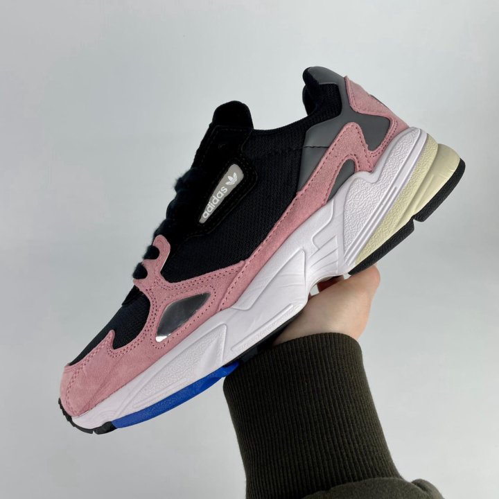  Кроссовки Adidas Falcon