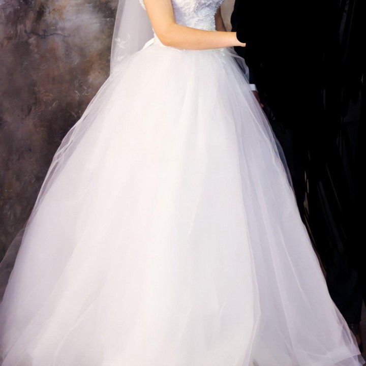 Свадебное платье