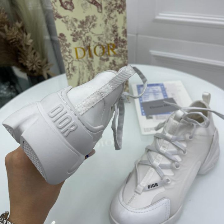 Кроссовки Dior
