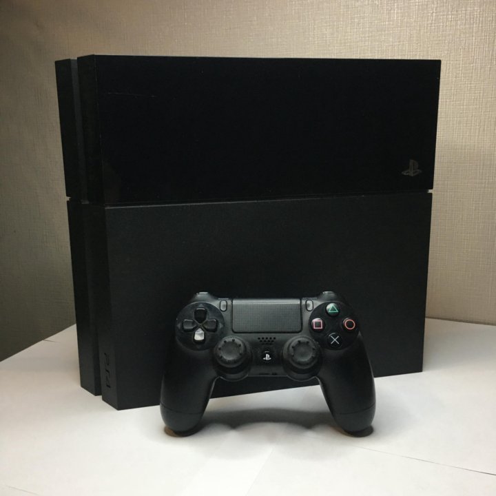 PlayStation 4 500гб + игры