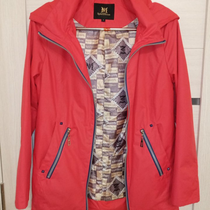 Легкая куртка Ветровка Размер 42