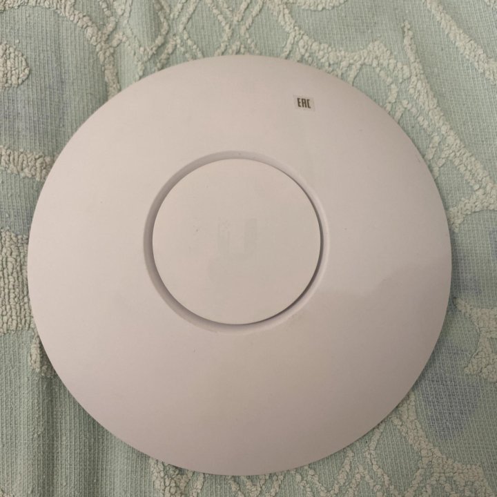 Точка доступа Wi Fi UniFi AP AC LR