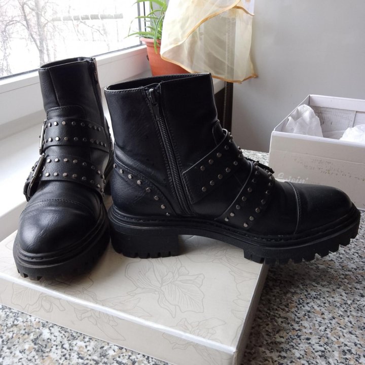 женские ботинки