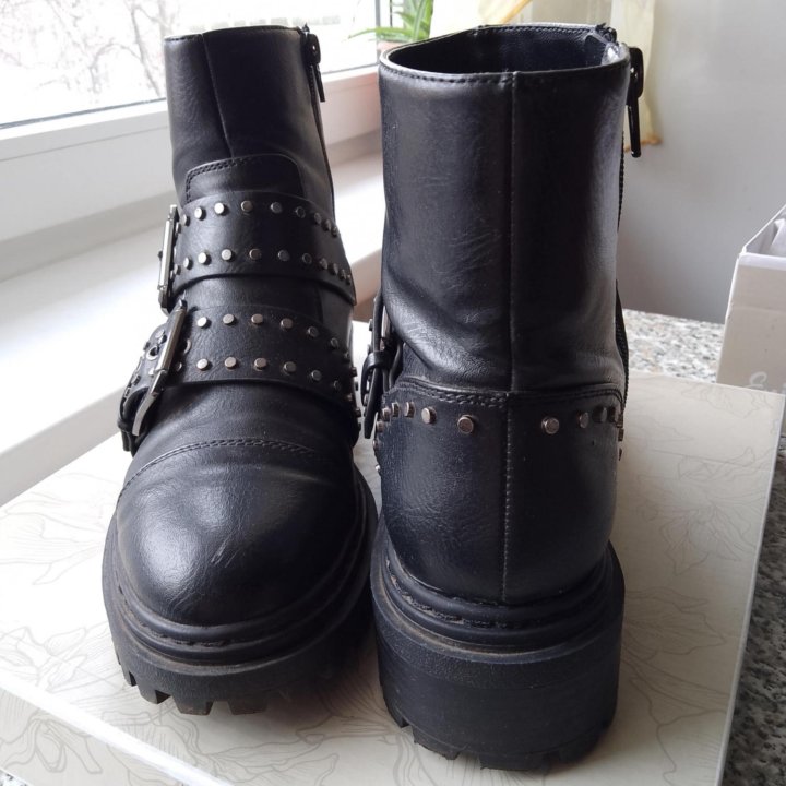 женские ботинки
