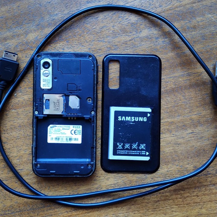 SAMSUNG GT-S5230+Sony Ericsson C5000 TV Mobile