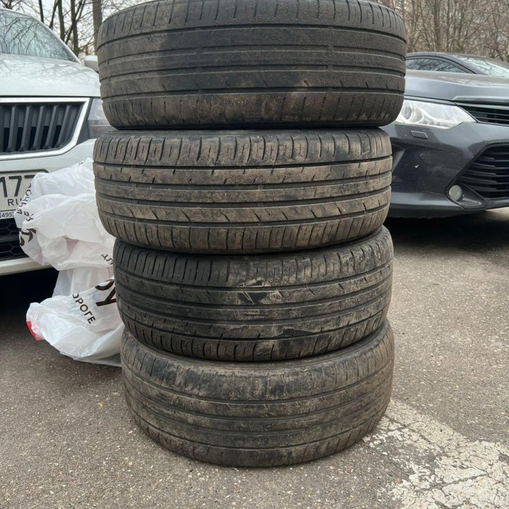 Шины летние Dunlop 215 55 17