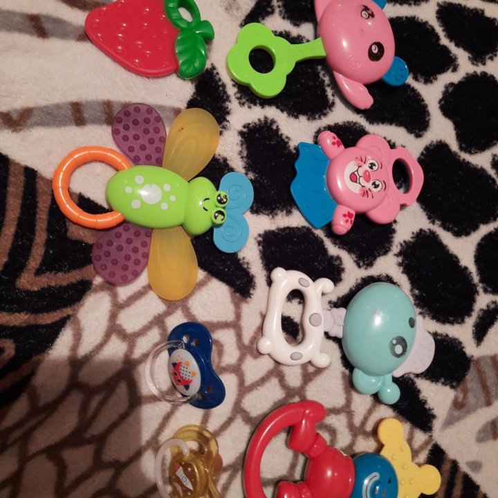 Игрушки погремушка