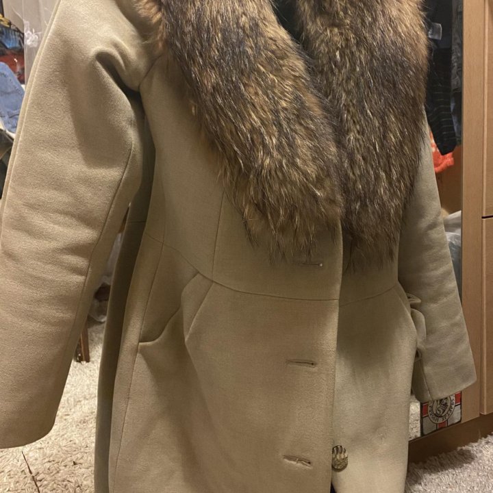 Пальто с мехом