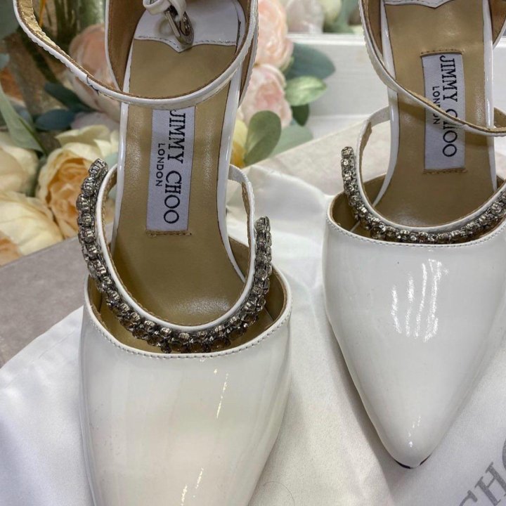 Jimmy Choo 37