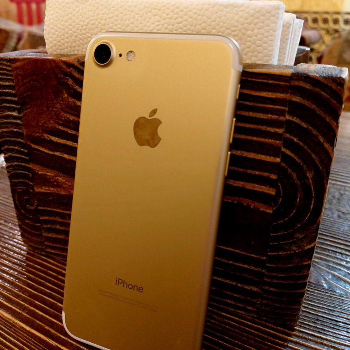 iPhone 7 gold 32