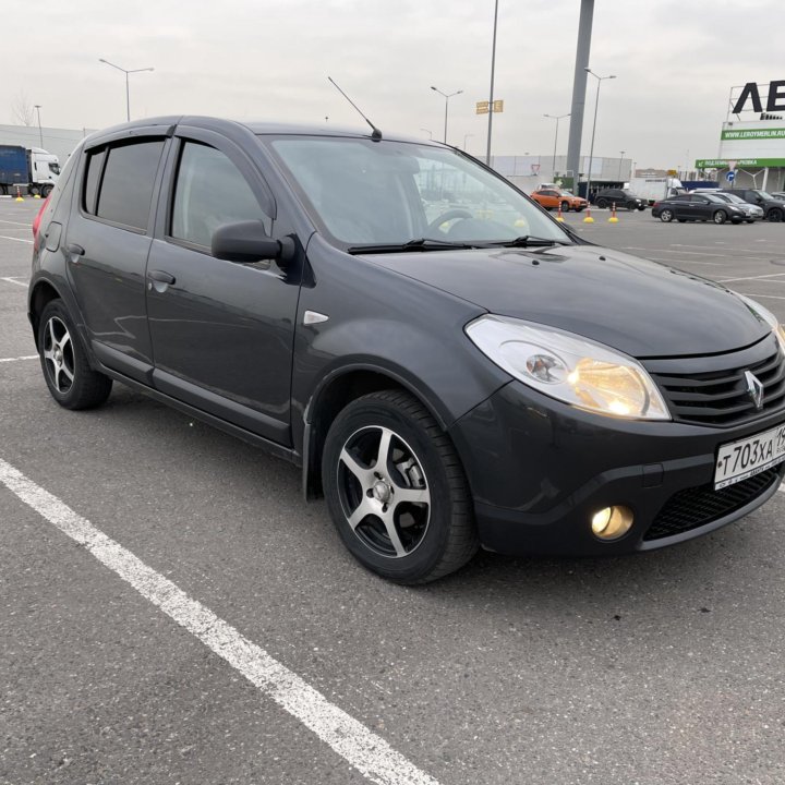 Renault Sandero, 2010