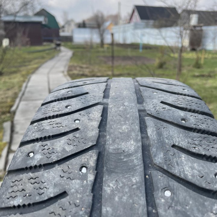 Bridgestone зимние 185/65 r15 h88