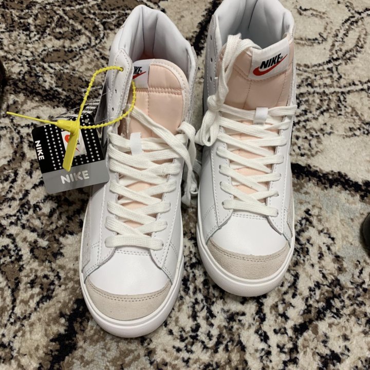 Nike blazer mid 77