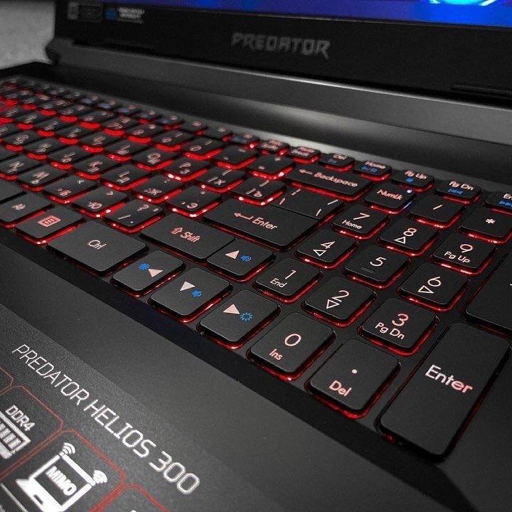 Ноутбук acer predator helios 300