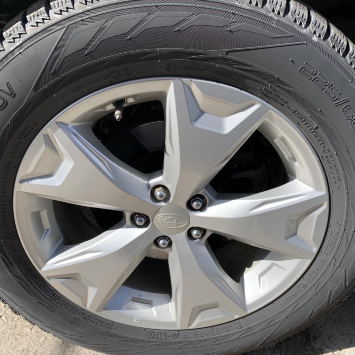 Зимнюю резину Nokian HKPL R2 SUV 225/60R17