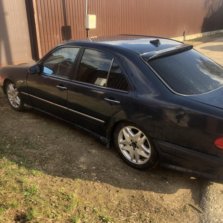 Mercedes-Benz E-Класс, 1995