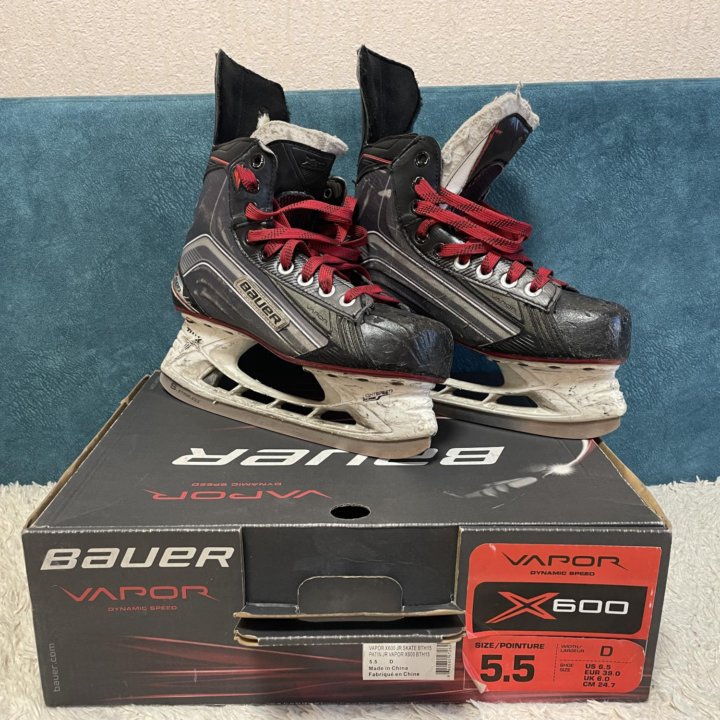 Коньки хоккейные Bauer Vapor X600