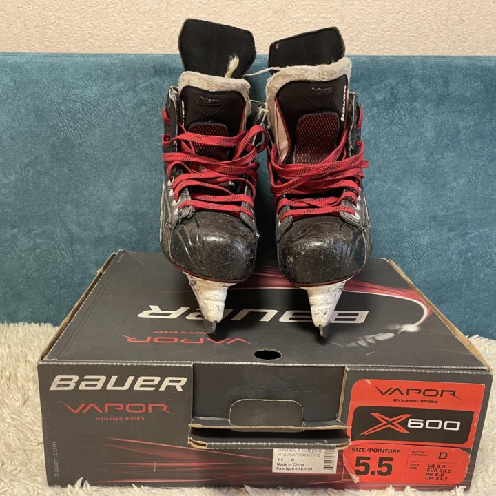 Коньки хоккейные Bauer Vapor X600