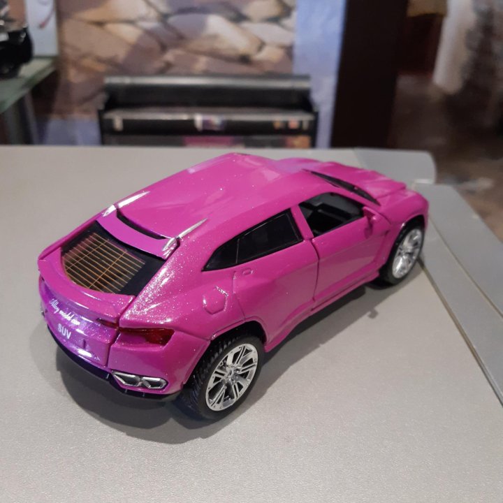 Lamborgini Urus 1:32