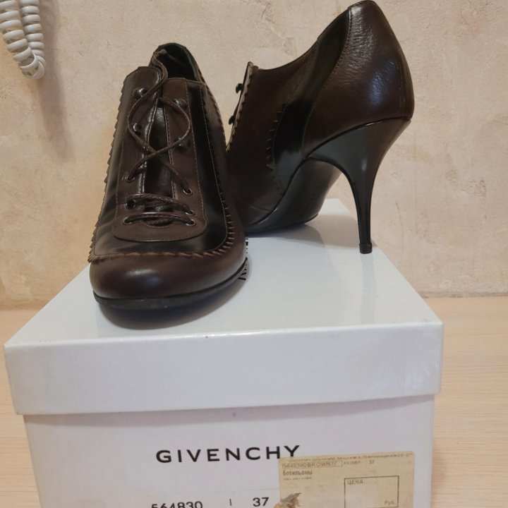 GIVENCHY ботильоны