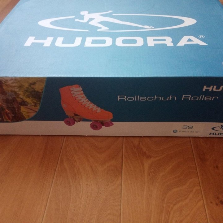 Новые ролики в коробке Hudora