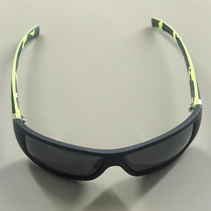 Солнцезащитные очки Matrix Polarized