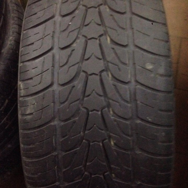 275/45R20