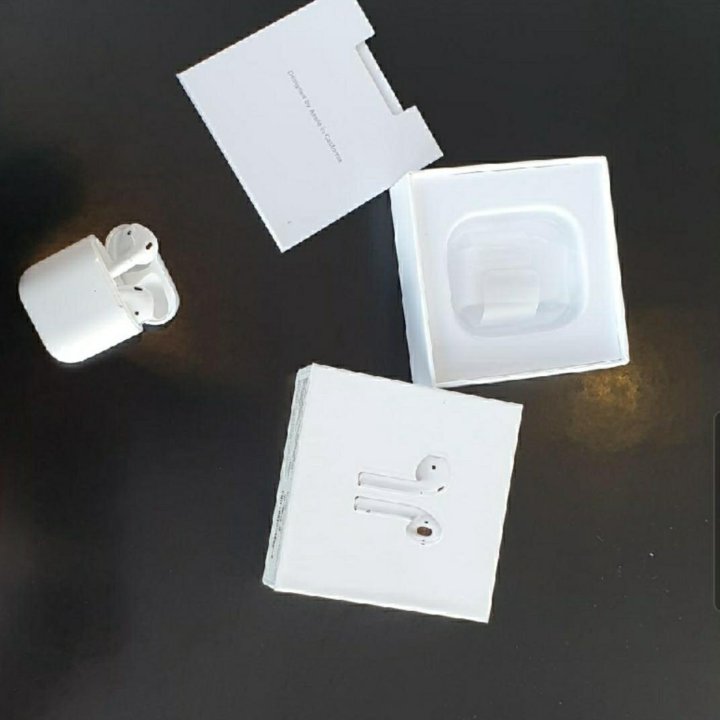 AirPods 2 поколения