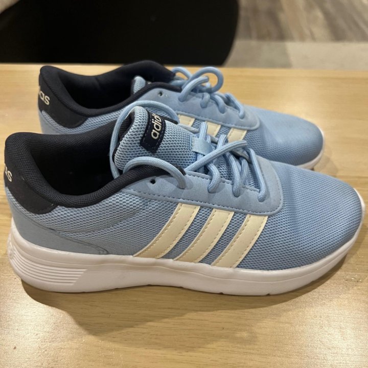 Кроссовки adidas