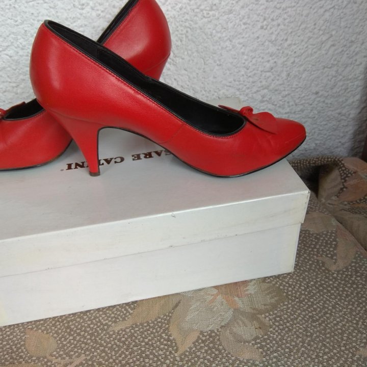 Женская обувь