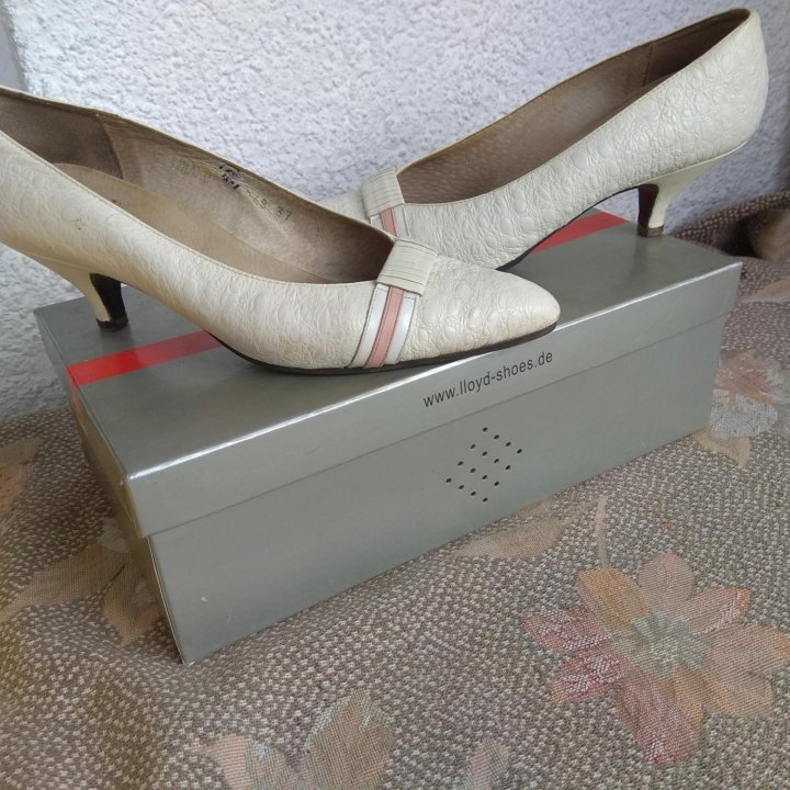 Женская обувь